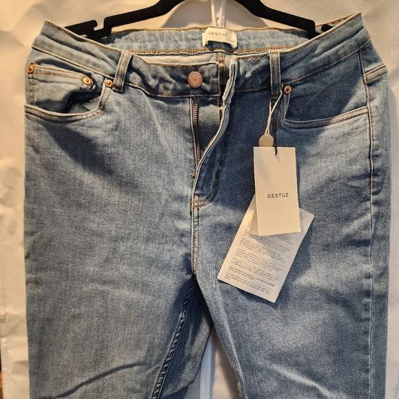 Women's Blue Jeans - Picture 5 of 6